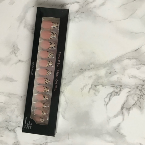 Fingersuit press on nails _ Rough Street . - Picture 8 of 10